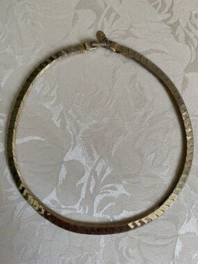 Les Bernard Inc 16” Silver Herringbone Choker Necklace Make reasonable offer